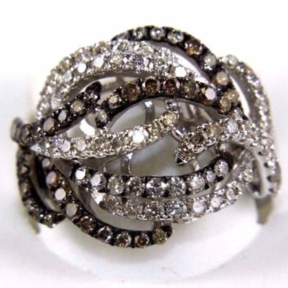 Round Diamond Black Criss Cross Ring 14k WG 1.50Ct